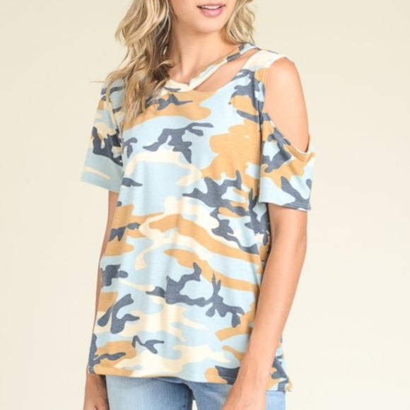 AMMIE Camo Print Cut Out Tee - Picture 4 of 4